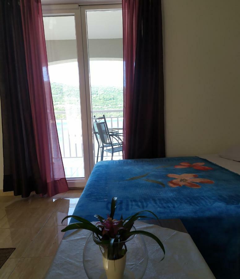 Apartmani Jopi เนอุม ภายนอก รูปภาพ
