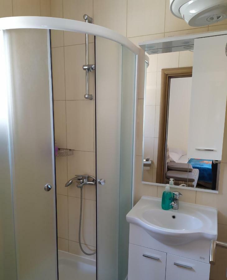Apartmani Jopi เนอุม ภายนอก รูปภาพ