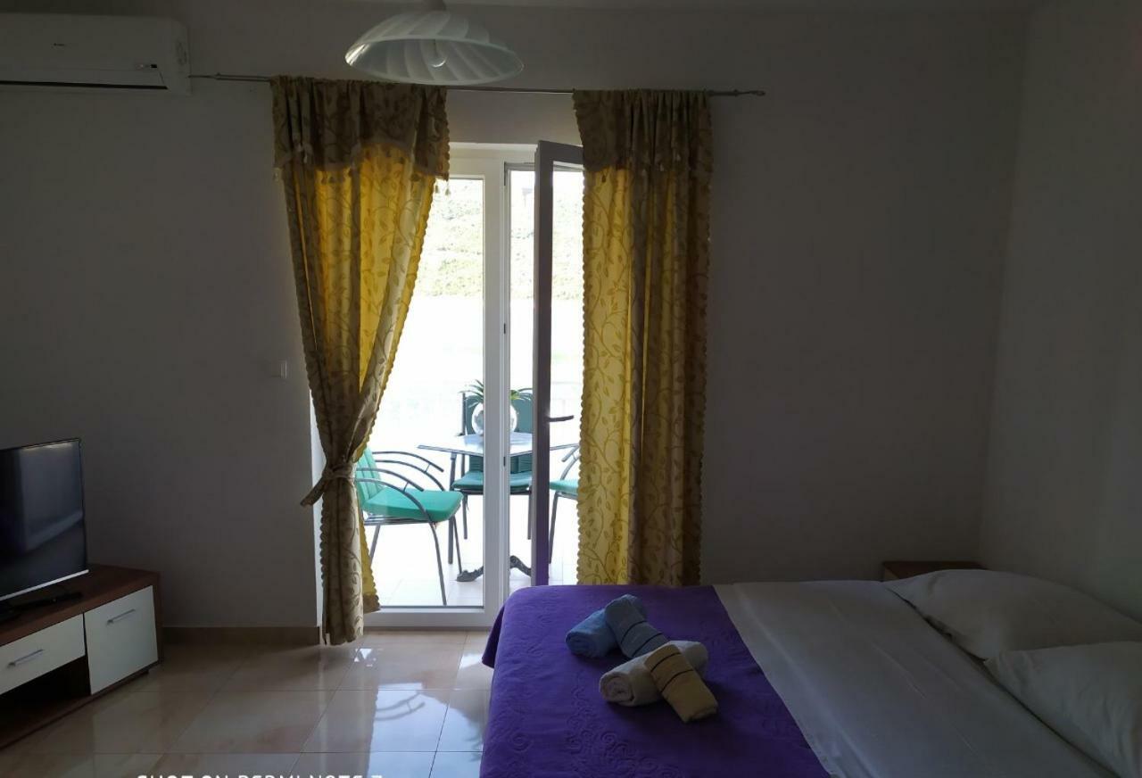 Apartmani Jopi เนอุม ภายนอก รูปภาพ